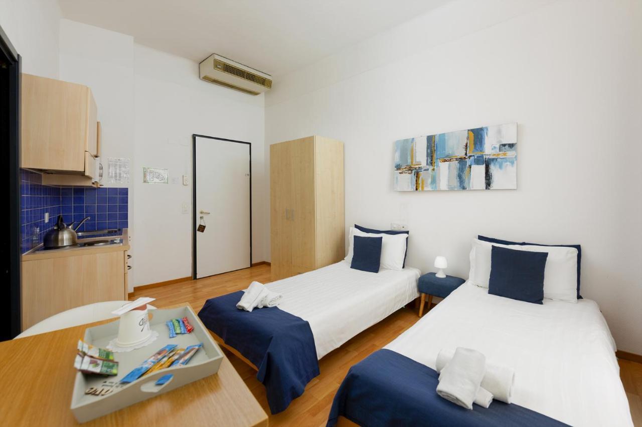 Apartment By Lr *